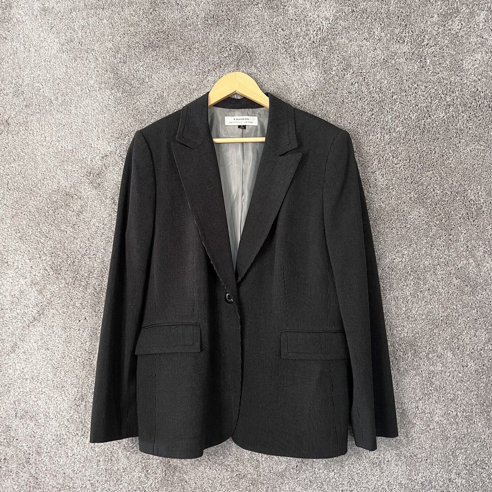Tahari Blazer Womens Size 16 Black Pinstripe Long Sleeves Single Button Lined